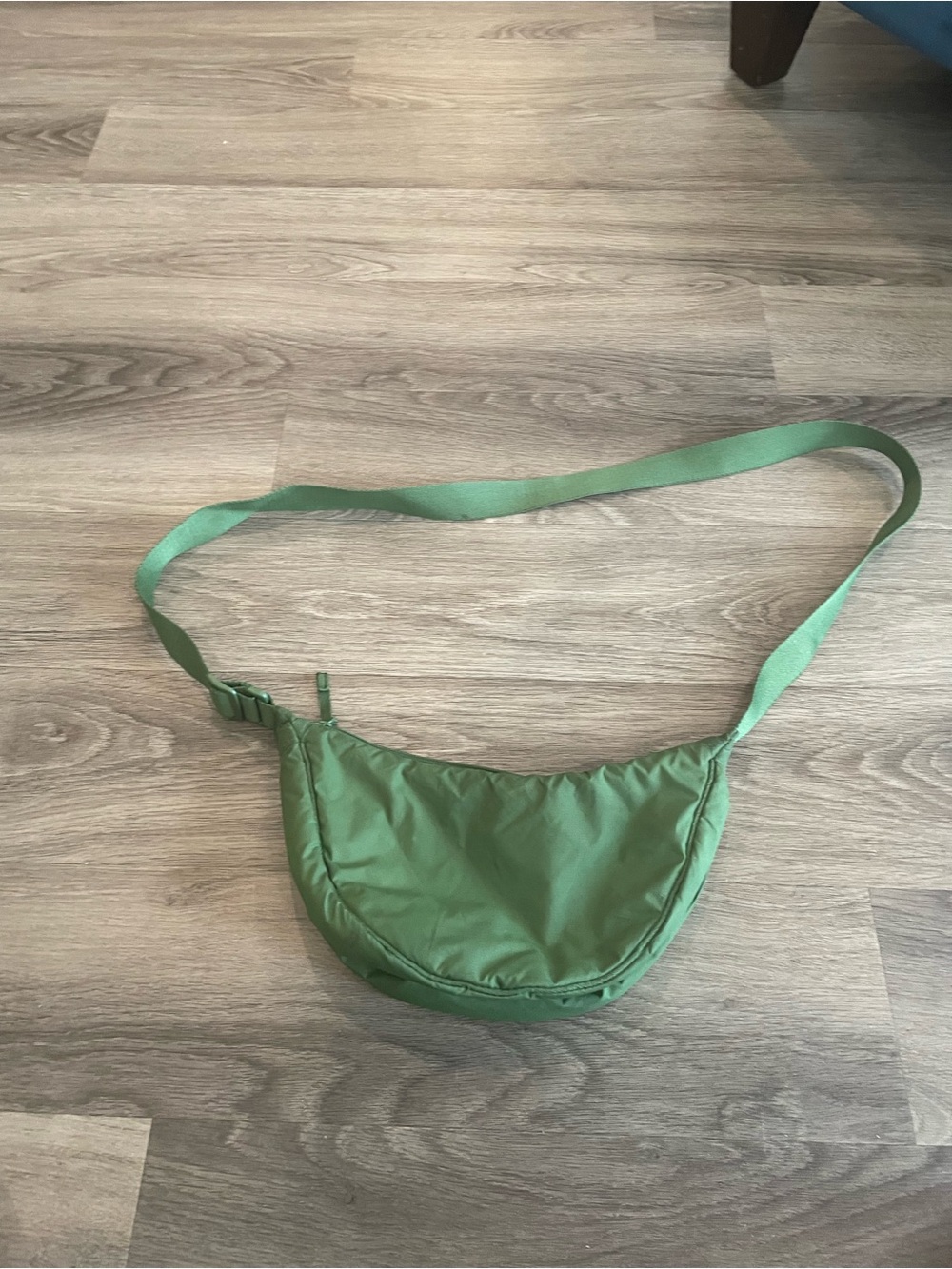 Uniqlo Green Crossbody Sling Bag - Lightweight Everyday Carry